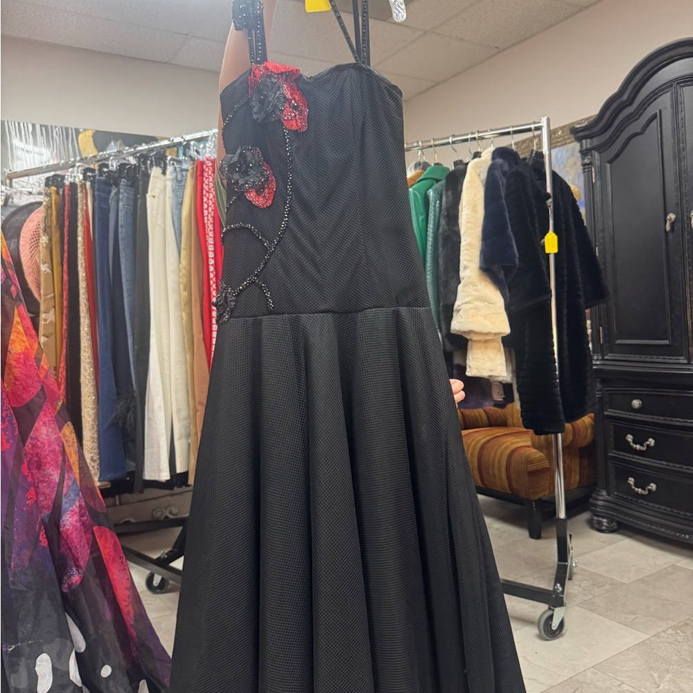 Neiman Marcus Strapless Black and Red Pleated Gown
